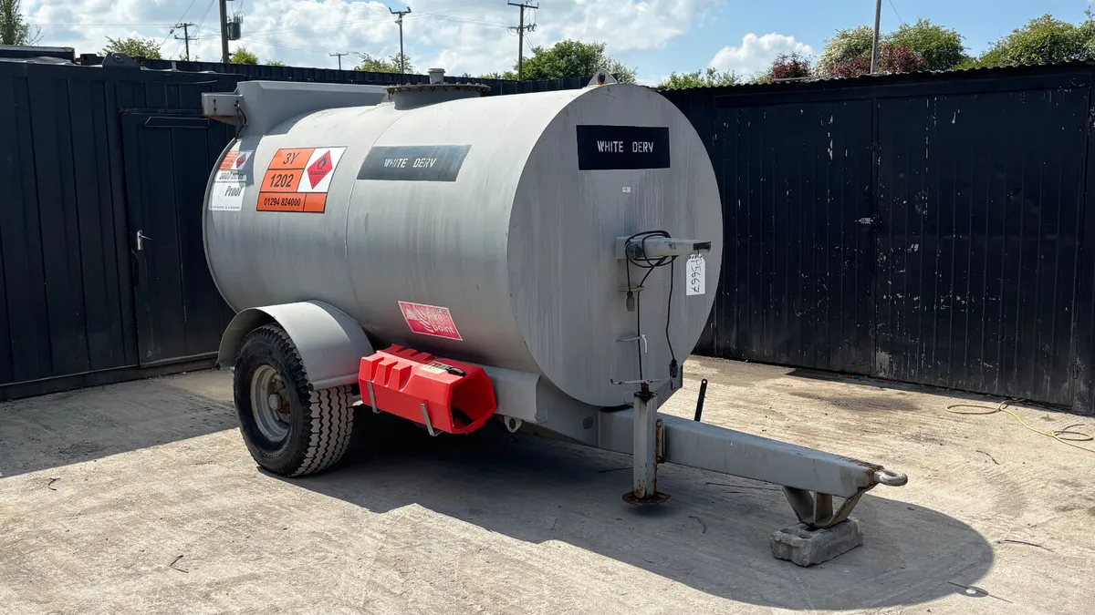 3000L Single Axle Bunded Diesel Bowser - Image 1