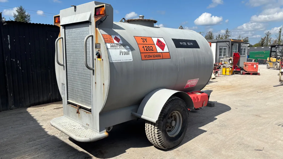 3000L Single Axle Bunded Diesel Bowser - Image 4