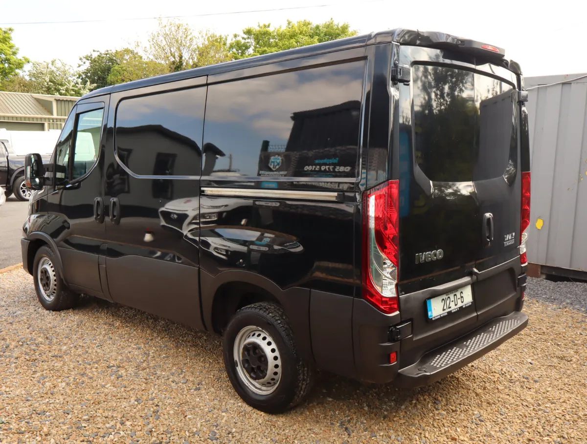 2021, Iveco Dailey, Automatic, SWB - Image 4