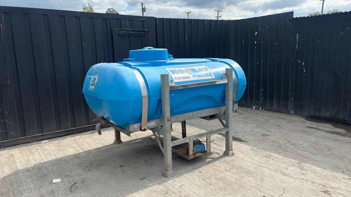1000L Raised Water Tank - Image 1
