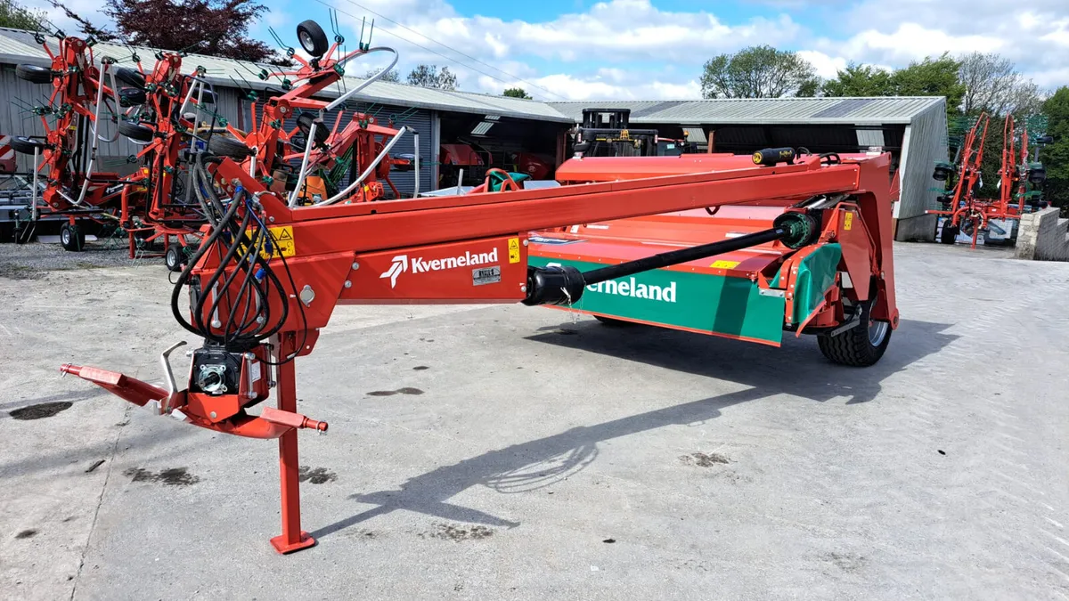 Kverneland 4332 Trailed Mower - Image 1