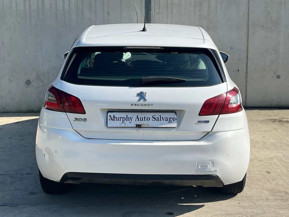 2016 Peugeot 308 for parts - Image 3