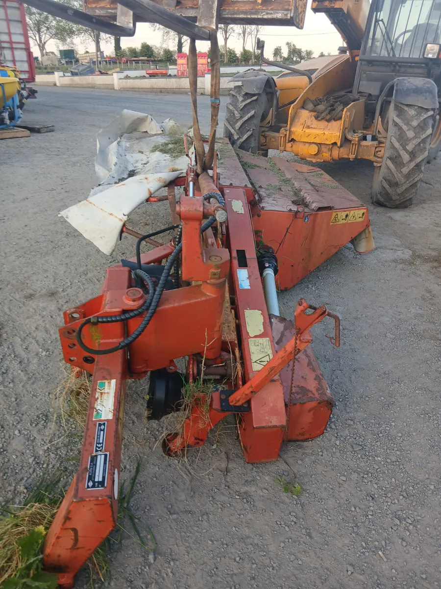 Kuhn FC 240 p mower for sale. - Image 3