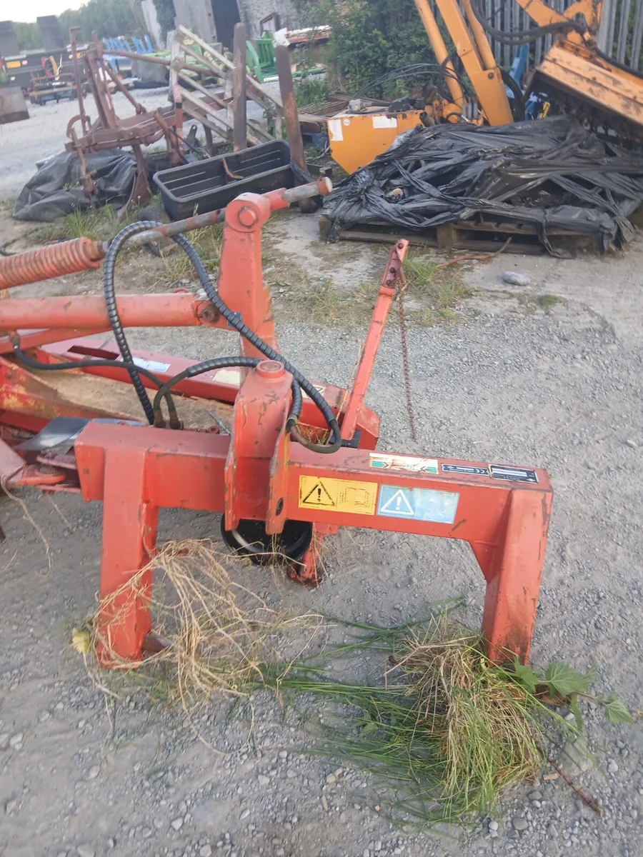Kuhn FC 240 p mower for sale. - Image 4