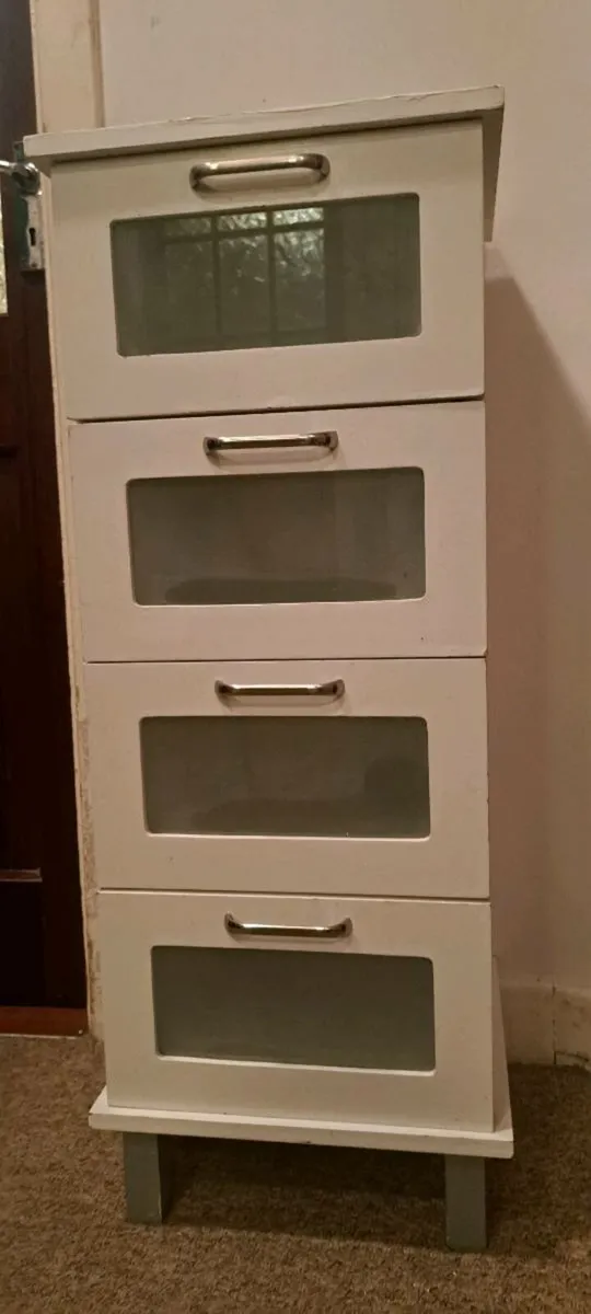 Bathroom cabinet - Image 1