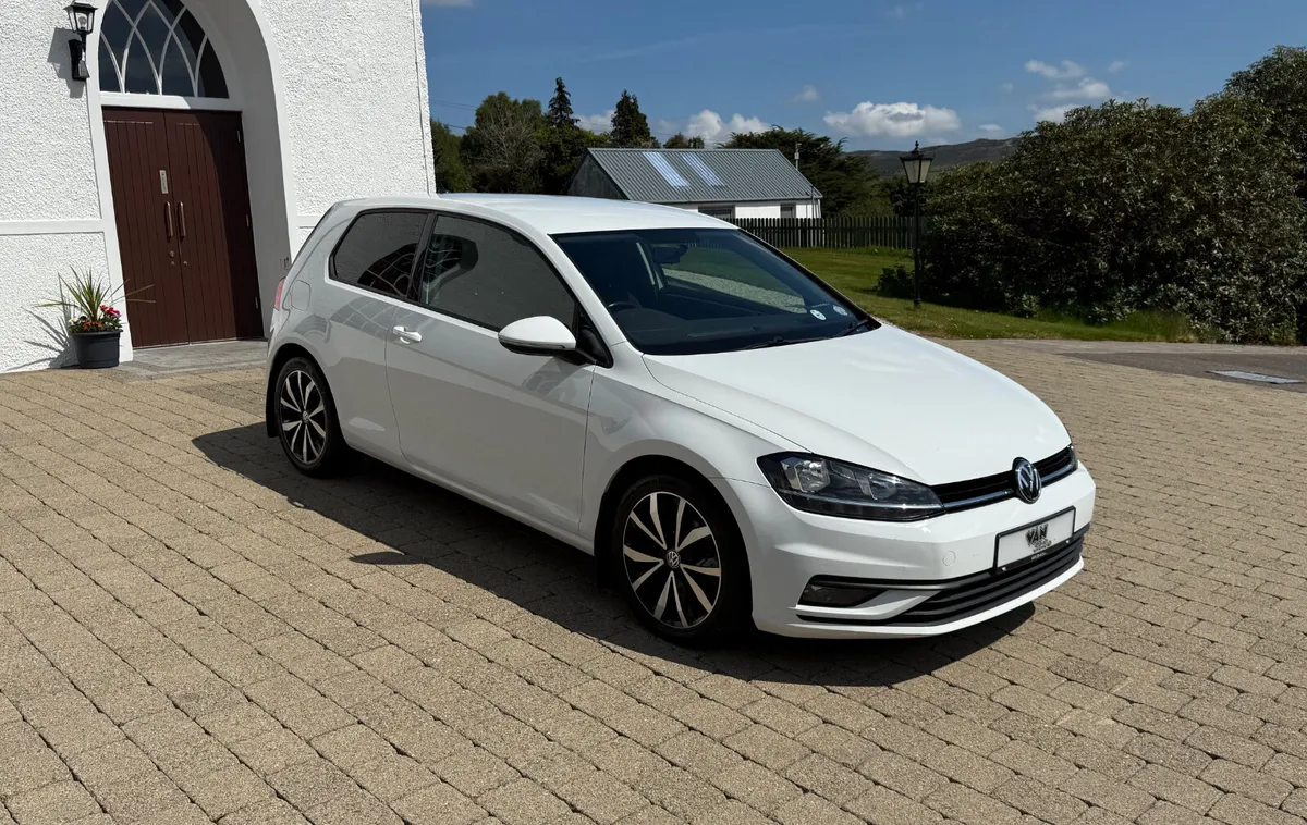 2017 Volkswagen Golf Van Trendline NO VAT! - Image 1