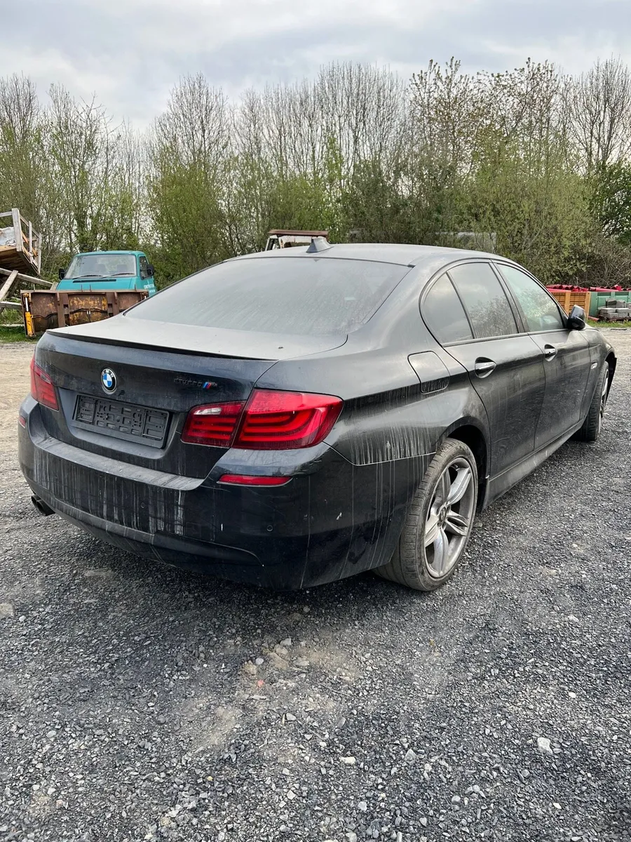 Breaking bmw 525d 2011 f10 M sport - Image 3