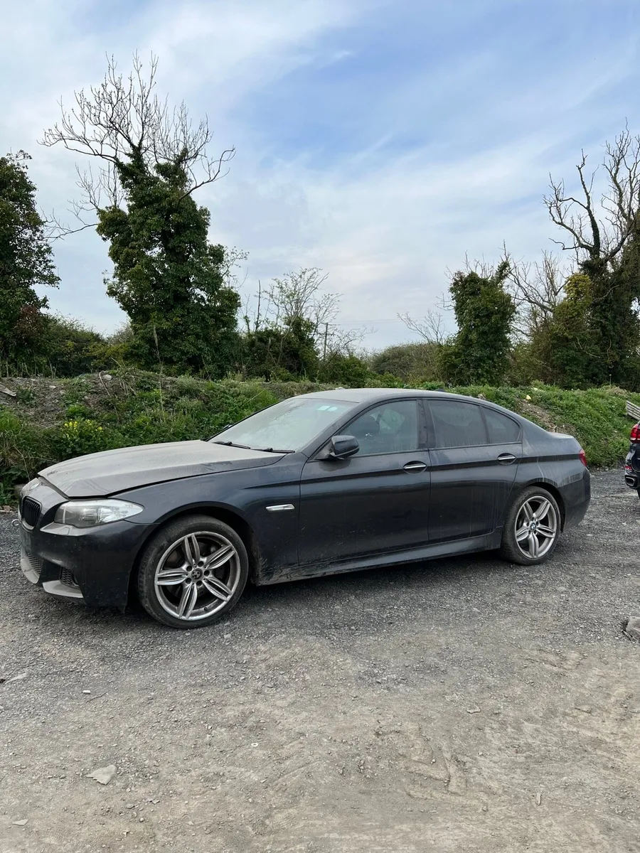 Breaking bmw 525d 2011 f10 M sport - Image 4