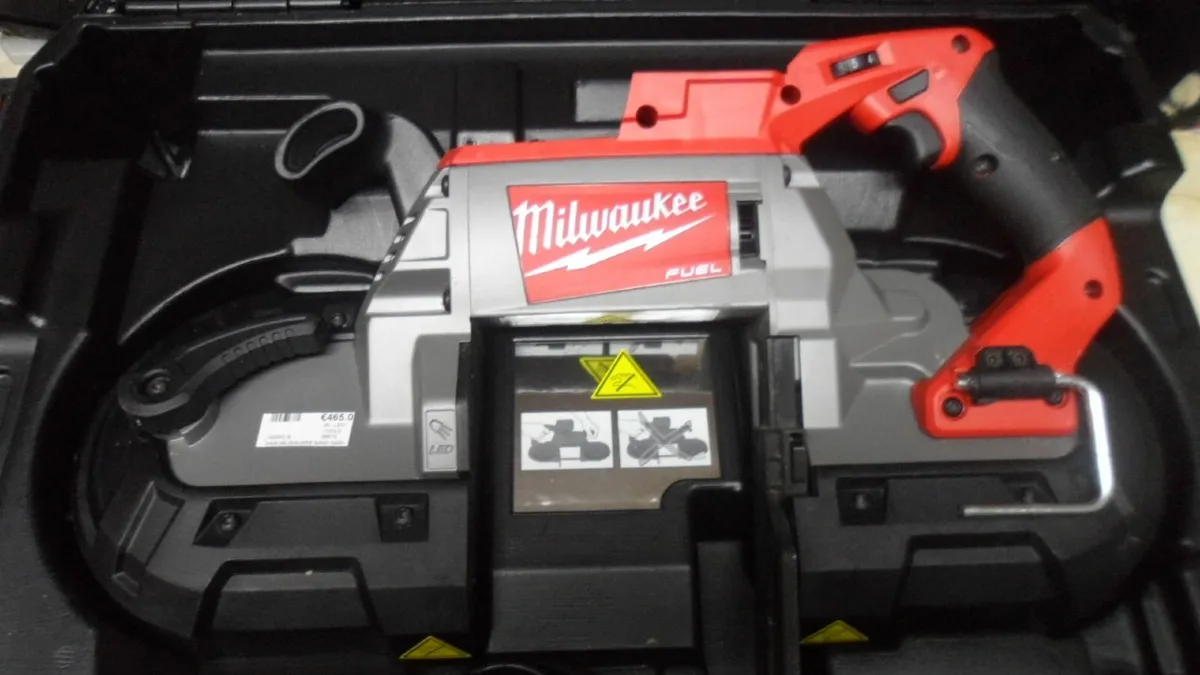 Milwaukee Band Saw (M18 CBS125) Needs New Belt - Image 1