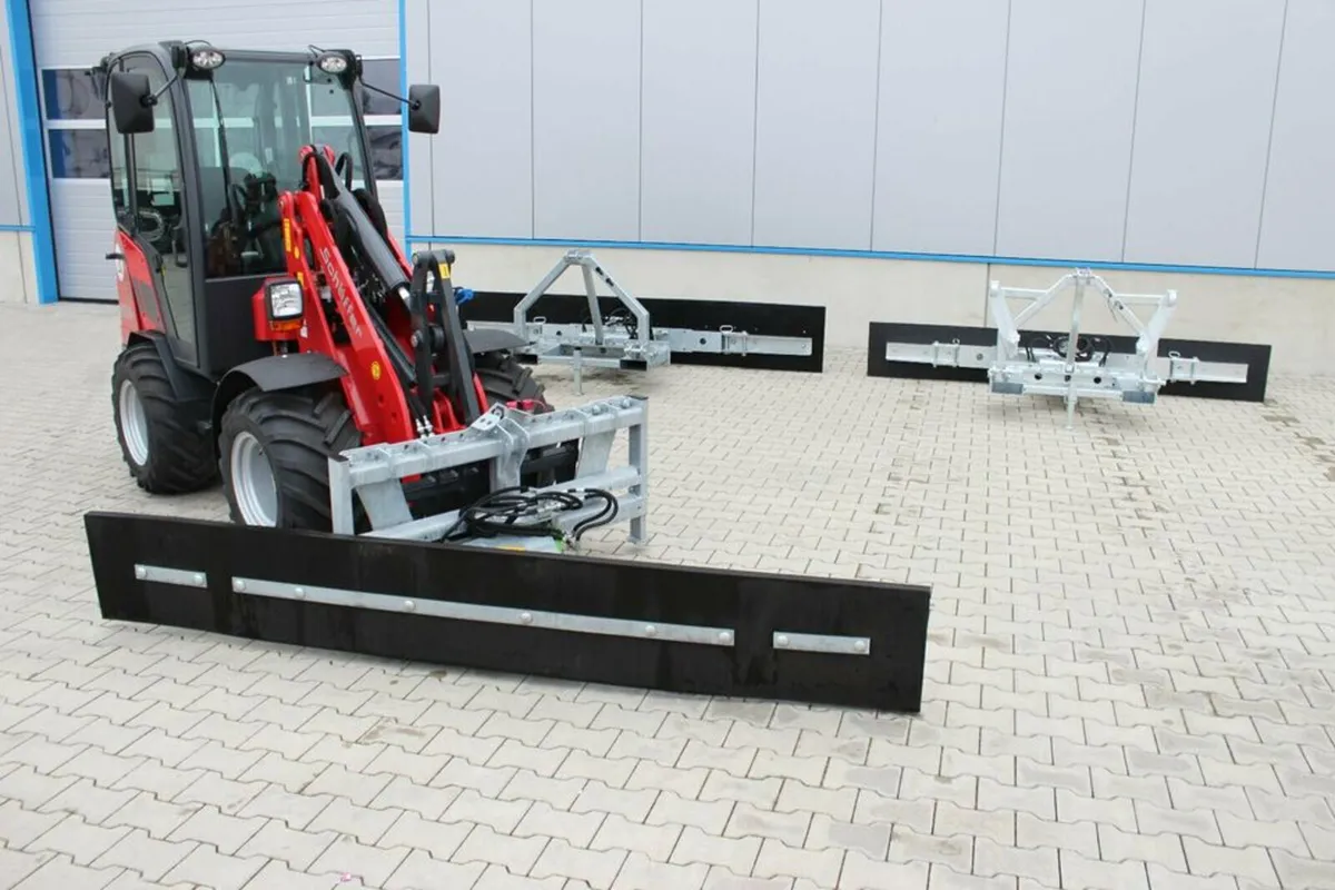 Yard scrapers & Sweepers - Image 1