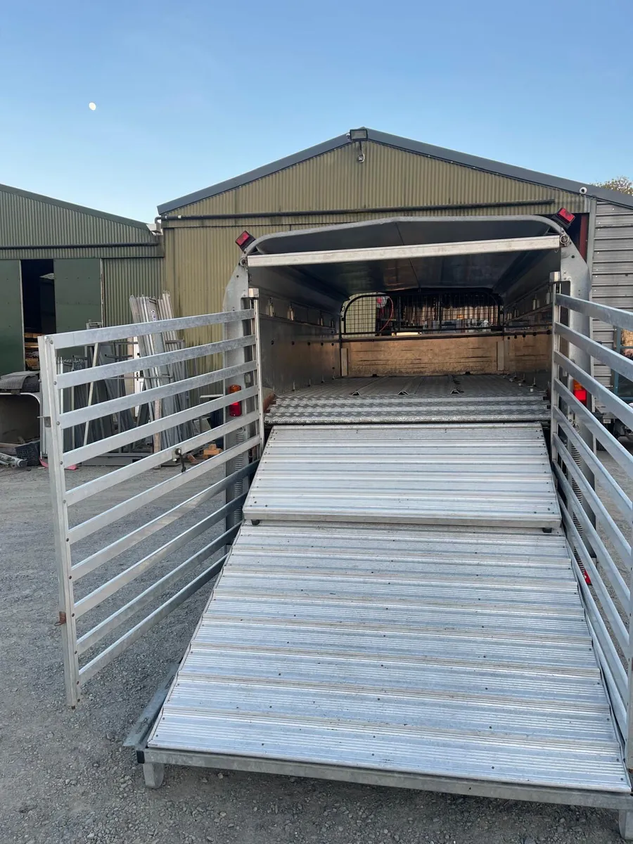Ifor Williams TA510 12' Livestock Trailer Decks - Image 4