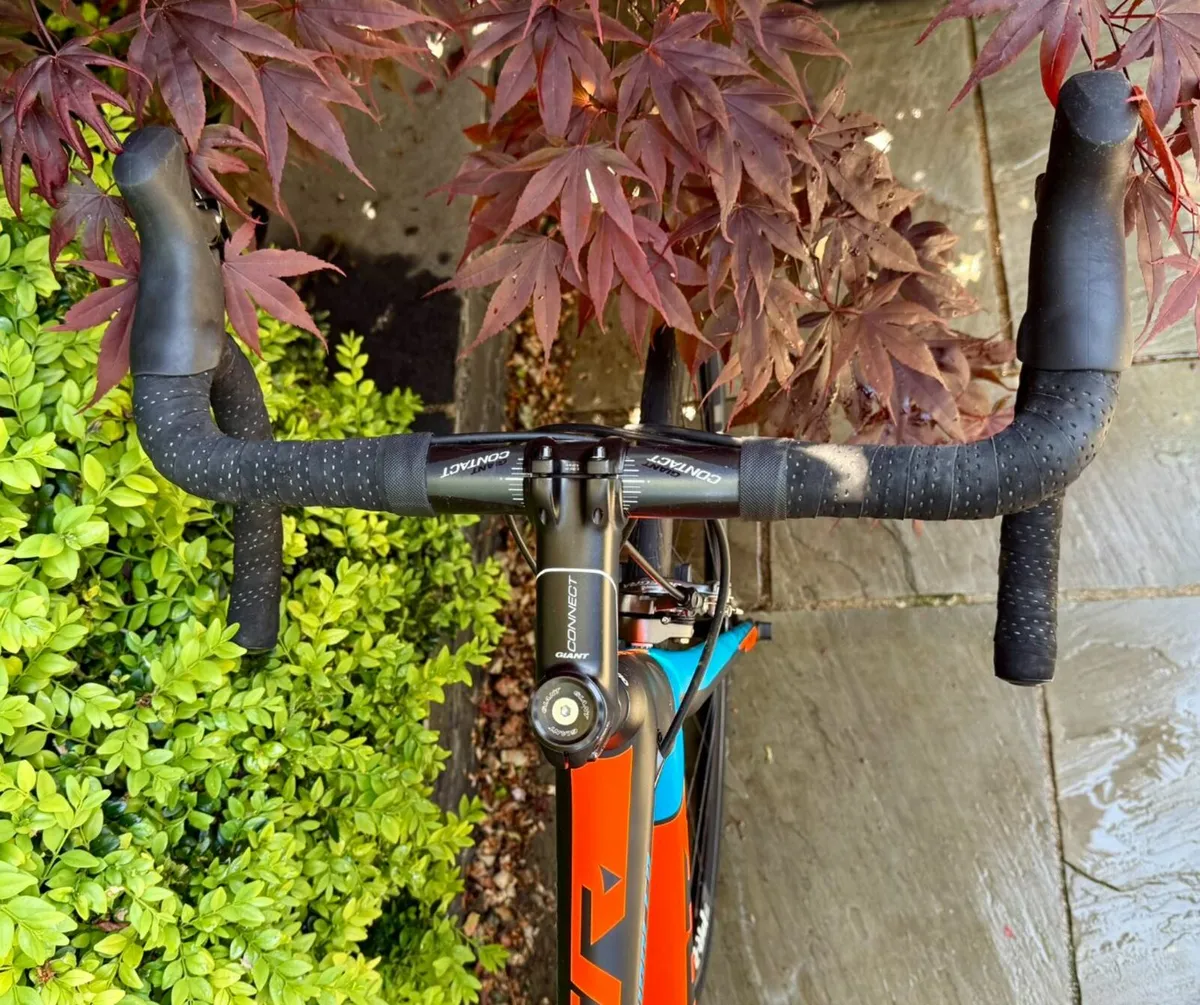 Giant TCR Advanced Pro Carbon Road Bike (M) - Image 4