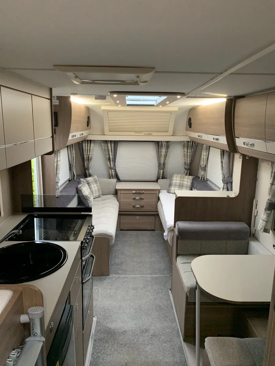 •2021 Compass Connoisseur 586• - Image 1