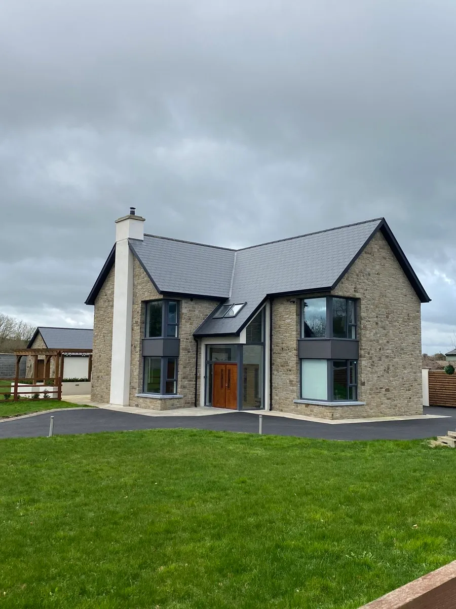 Tipperary Cream Sandstone Building Stone - Image 1