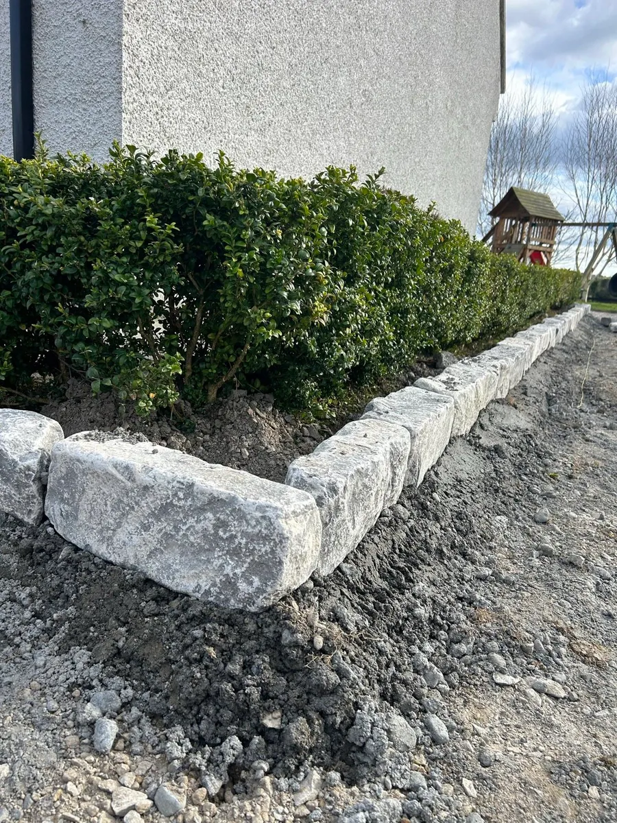 Old Salvage Galway Limestone Large Kerbs - Image 2