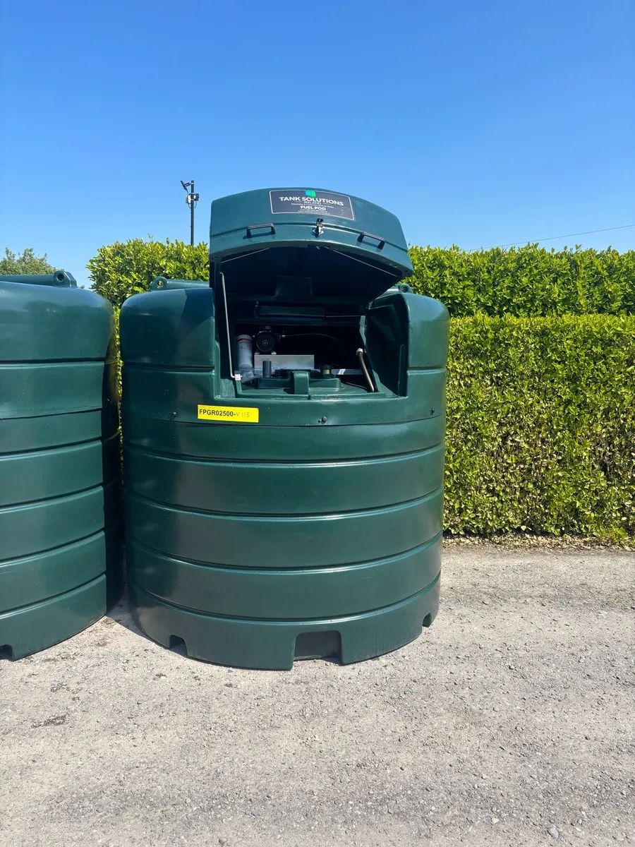 Bund diesel tank - Image 1