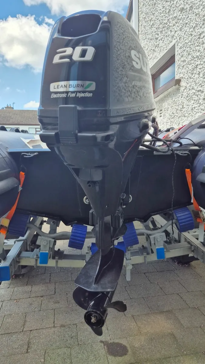 3.8m RIB, trailer and 20HP Suzuki engine - Image 3