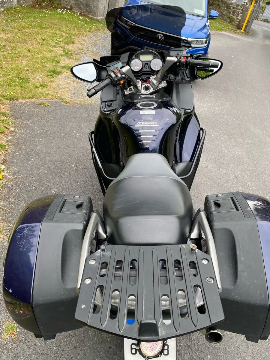 Kawasaki GTR 1400 2011 - Image 1