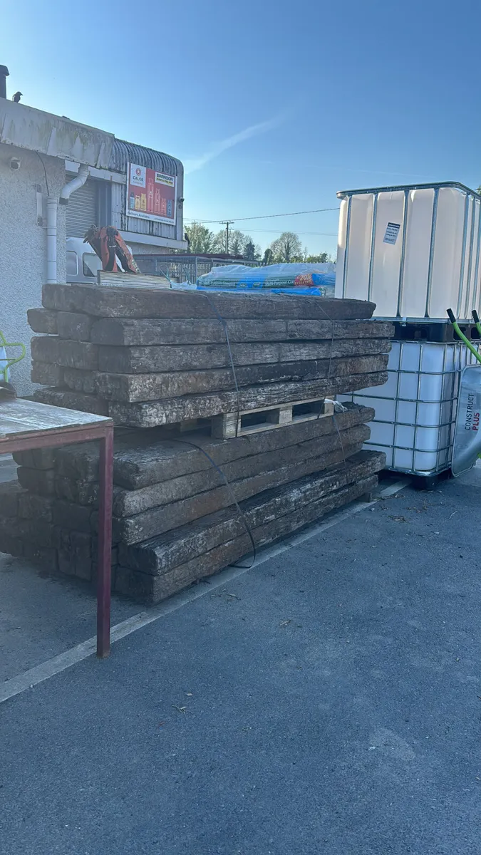 Topsoil screened, nutrient rich black topsail - Image 1