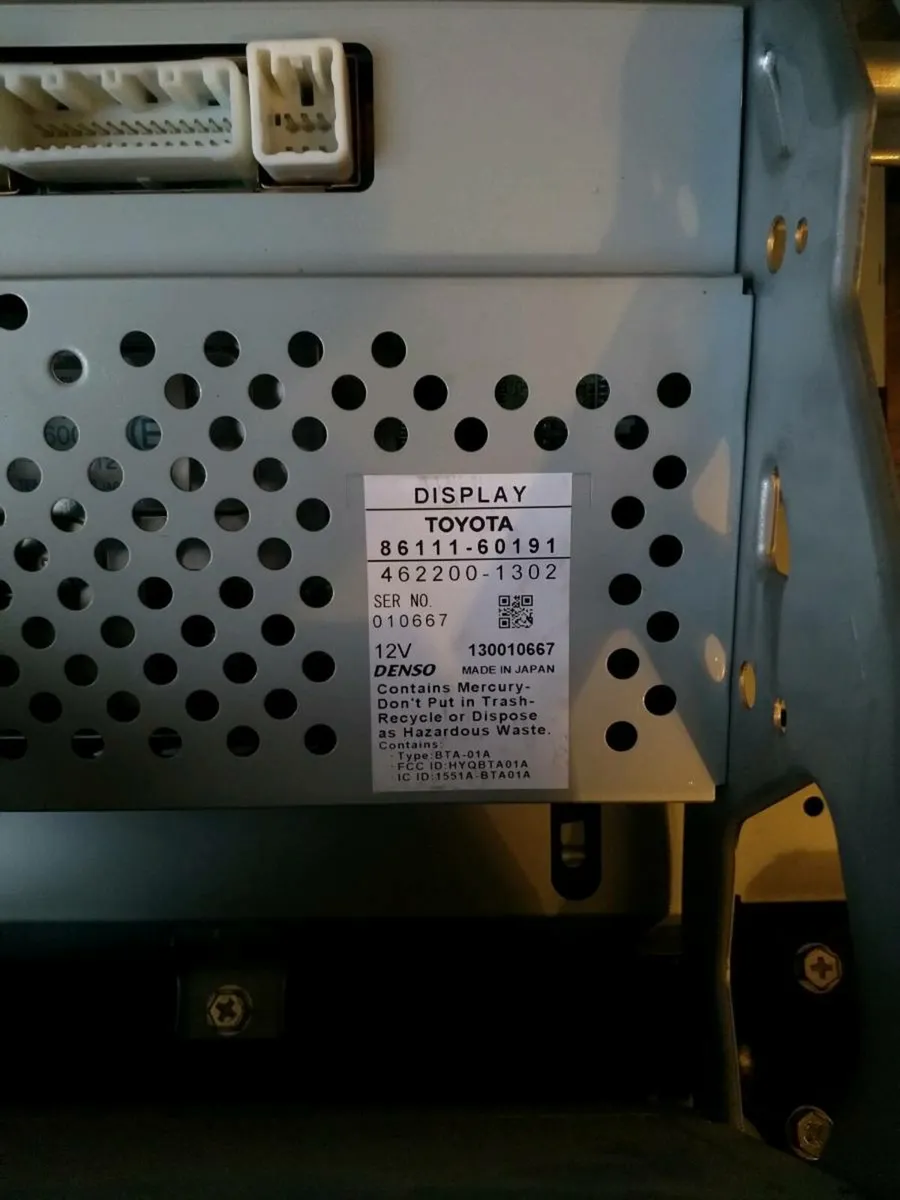 Toyota Amazon lc100 series oem radio - Image 2