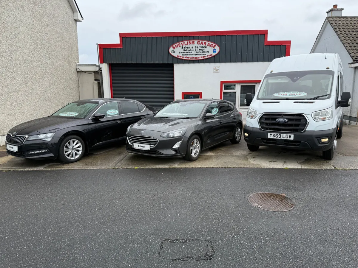 2019 (192) Ford Transit 2.0 Tdci Trend 17 Seater M - Image 3