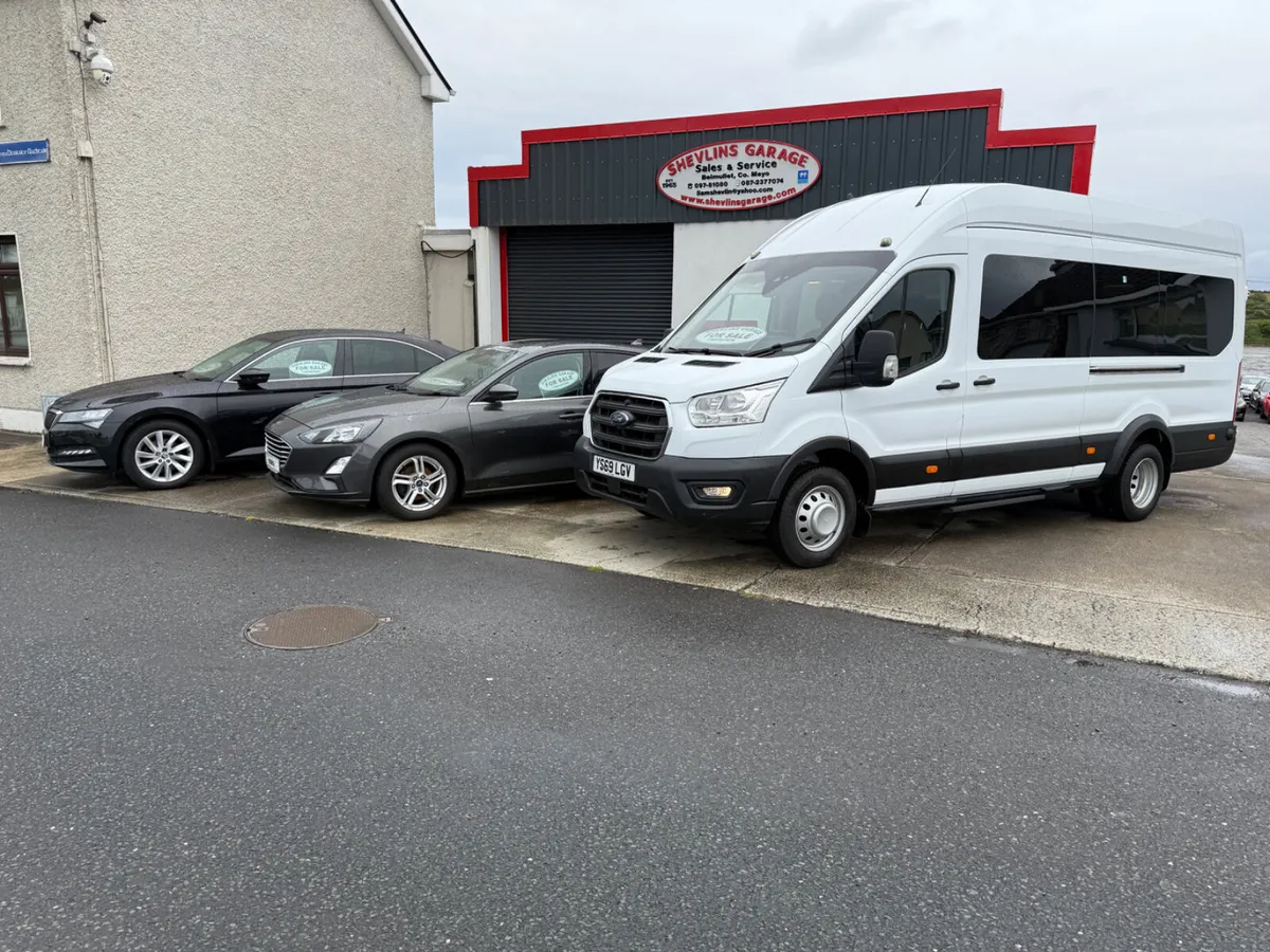 2019 (192) Ford Transit 2.0 Tdci Trend 17 Seater M - Image 2