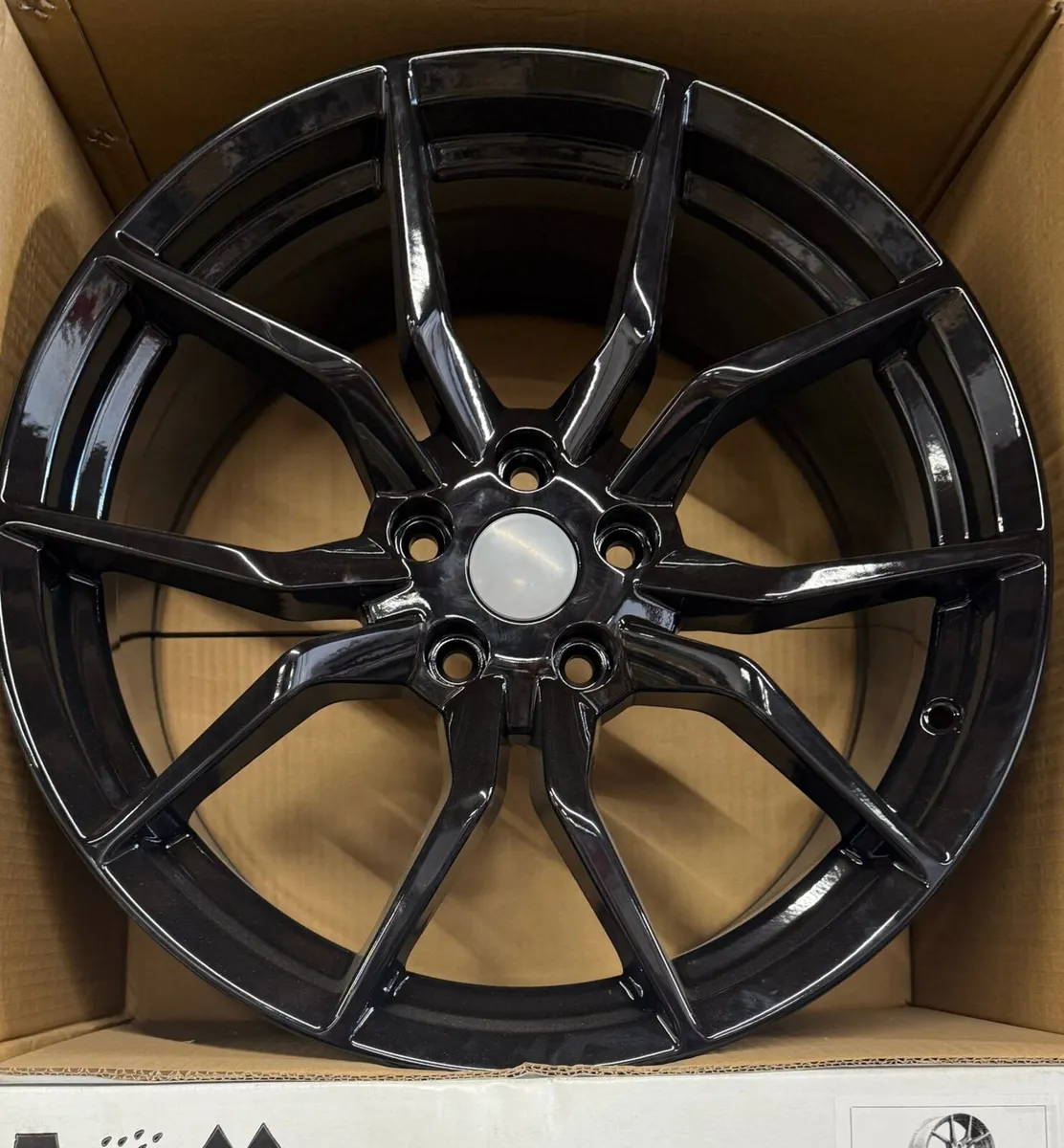 18” gloss black rs 5x108 alloys and tyres