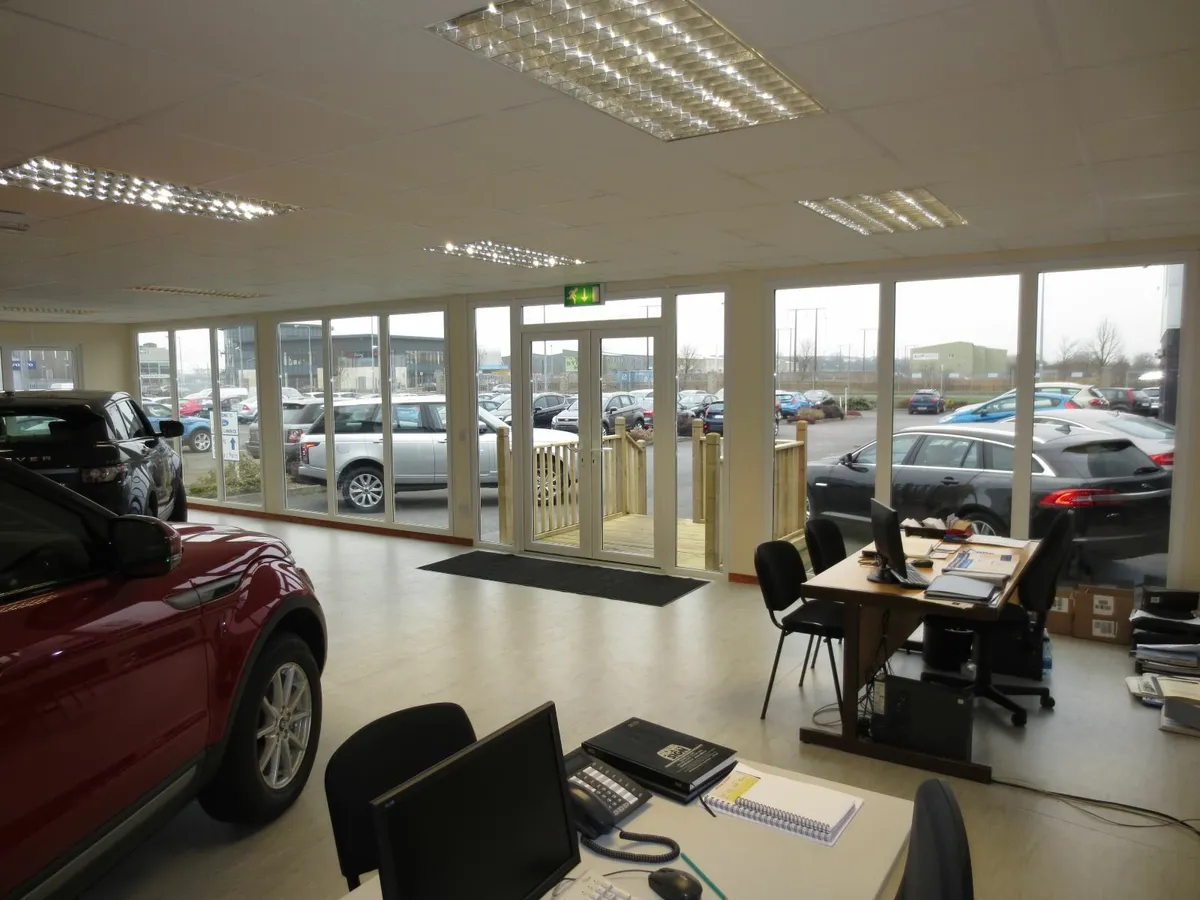 Large Portable Car Showroom for Sale / Rent - Image 4