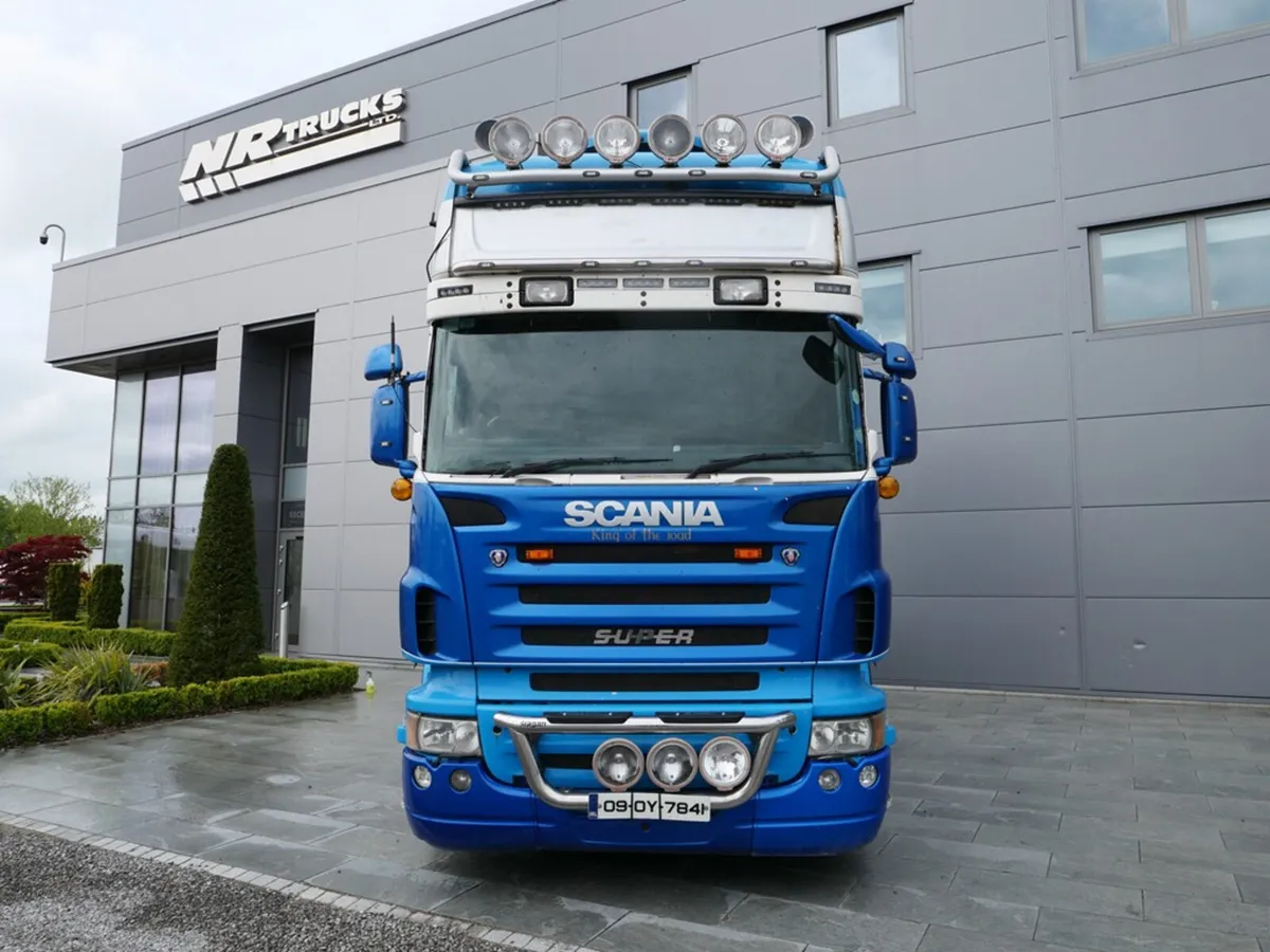 Scania R560 Topline 6x2 Midlift  Manual Gearbox - Image 2
