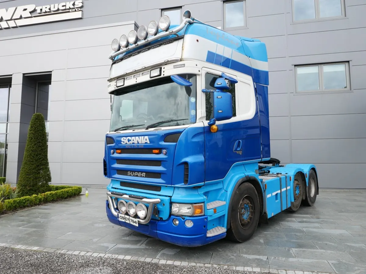 Scania R560 Topline 6x2 Midlift  Manual Gearbox - Image 3