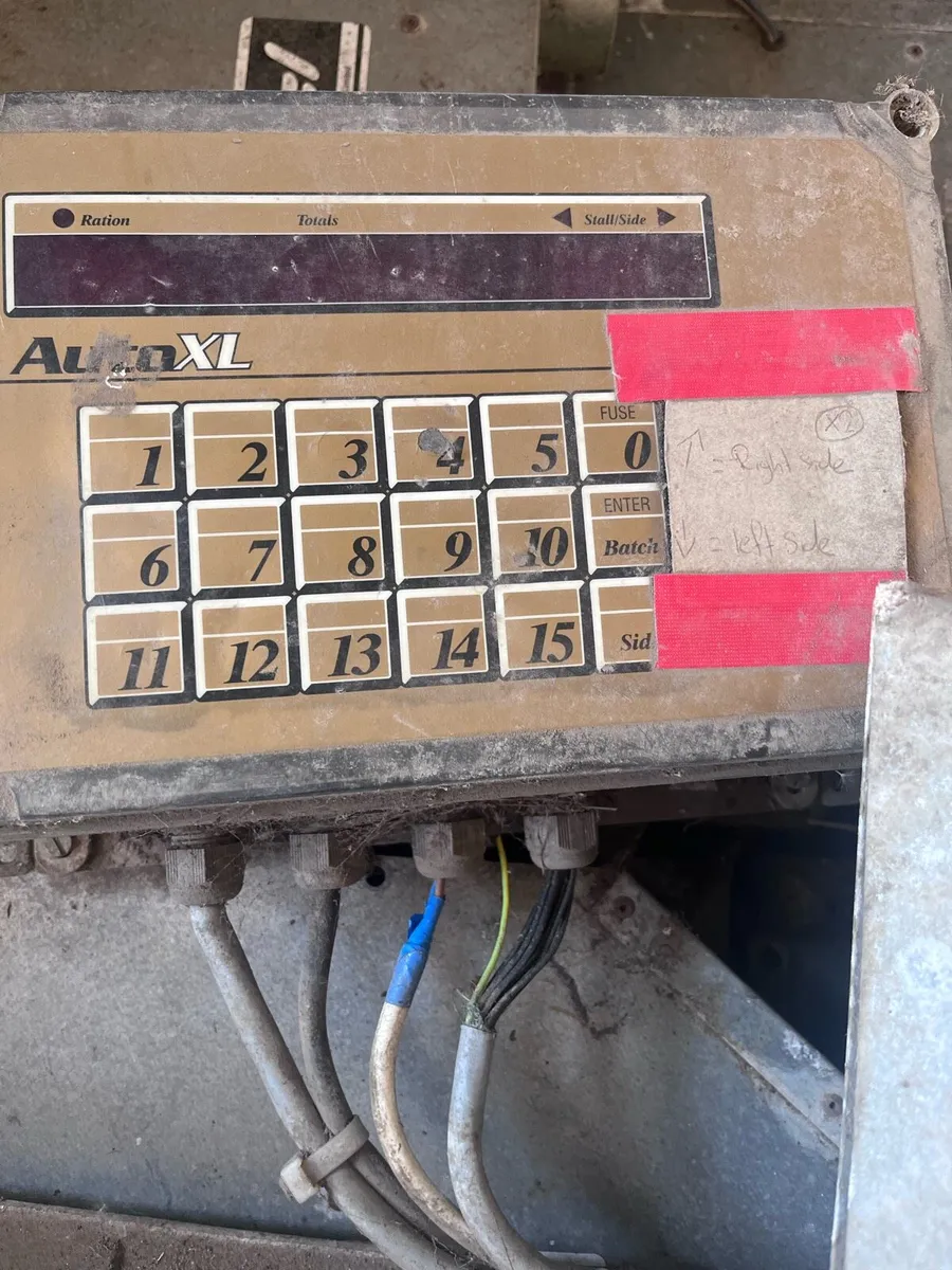 ATL parlour feeders - Image 4