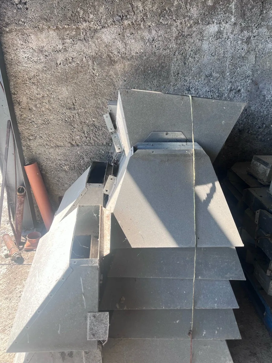 ATL parlour feeders - Image 2