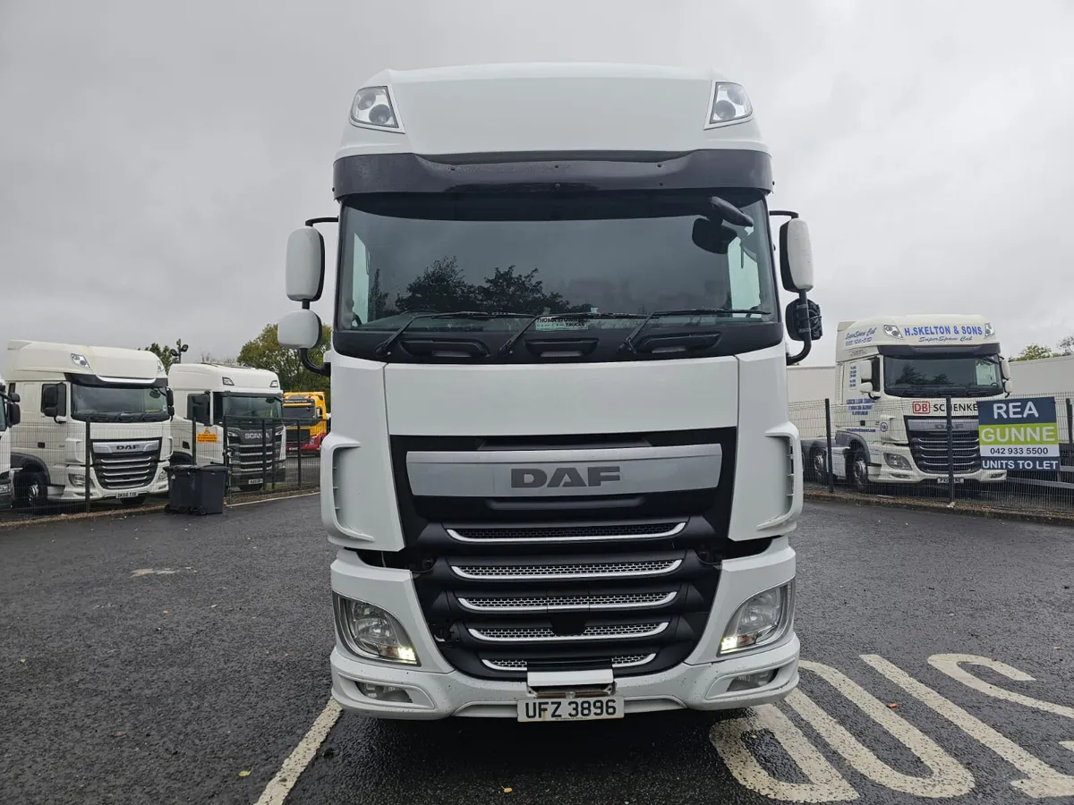 2014 DAF XF SUPERSPACE 6X2 Tractor Unit - Image 2