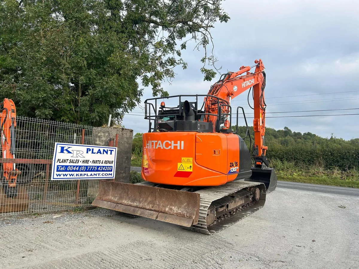 Year 2020 HITACHI  ZX135US-6 - Image 3