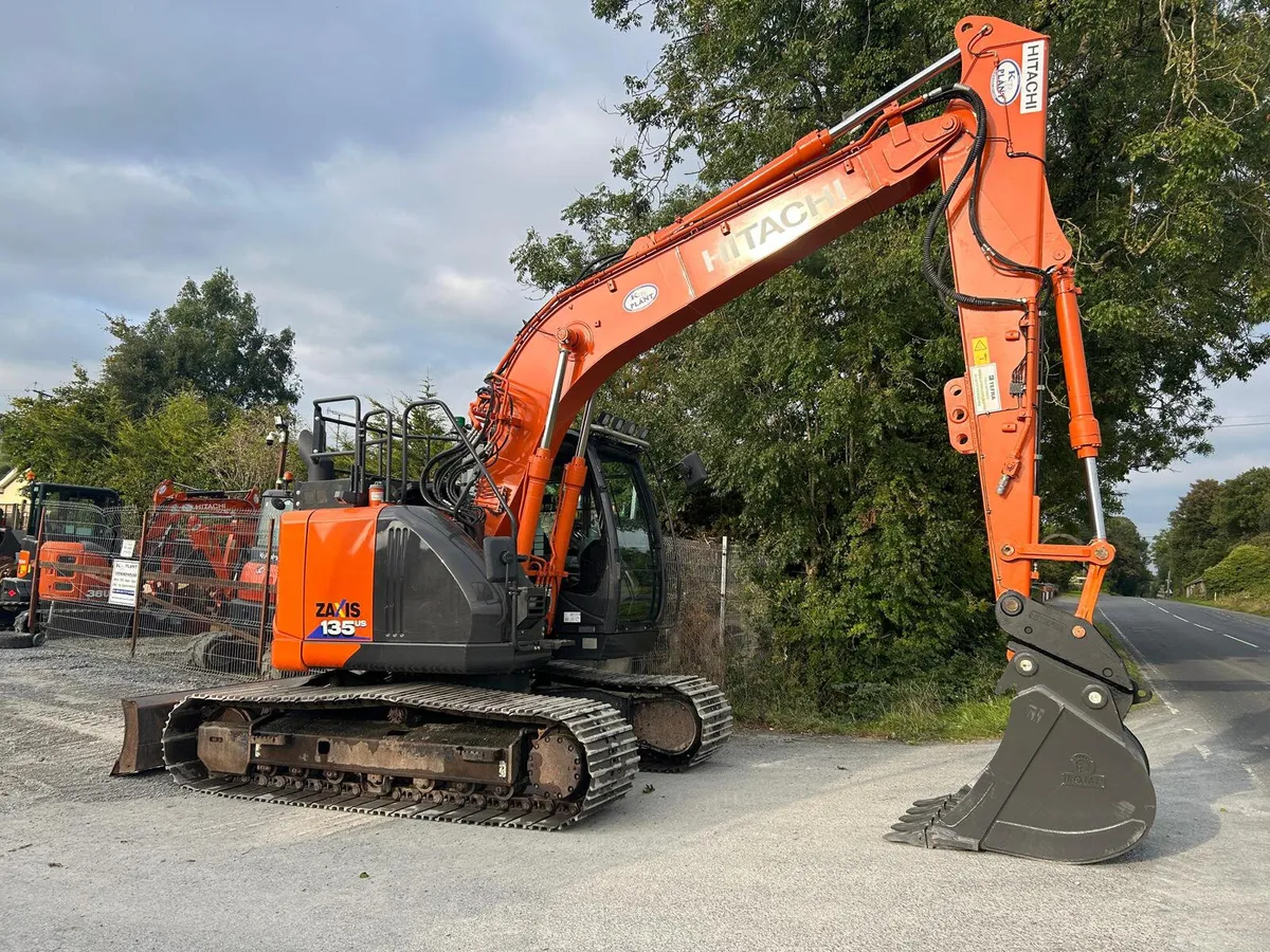 Year 2020 HITACHI  ZX135US-6 - Image 4
