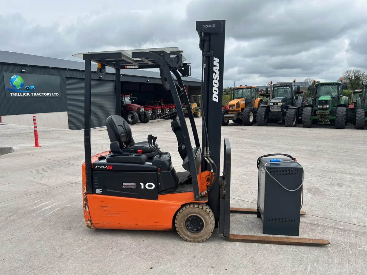 Doosan B10R-5 1 Tonne Electric Forklift - Image 1
