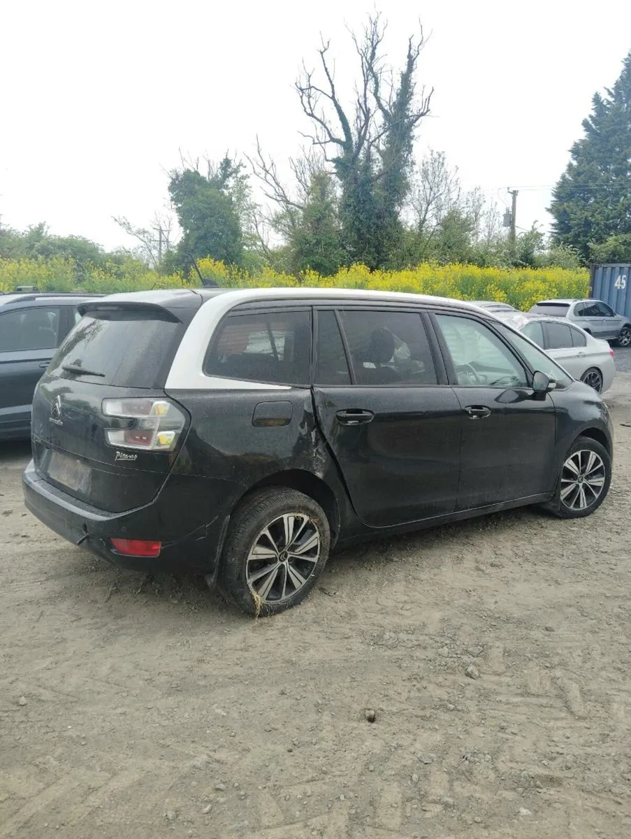 Breaking Citroen C4 picasso 2017 diesel - Image 3