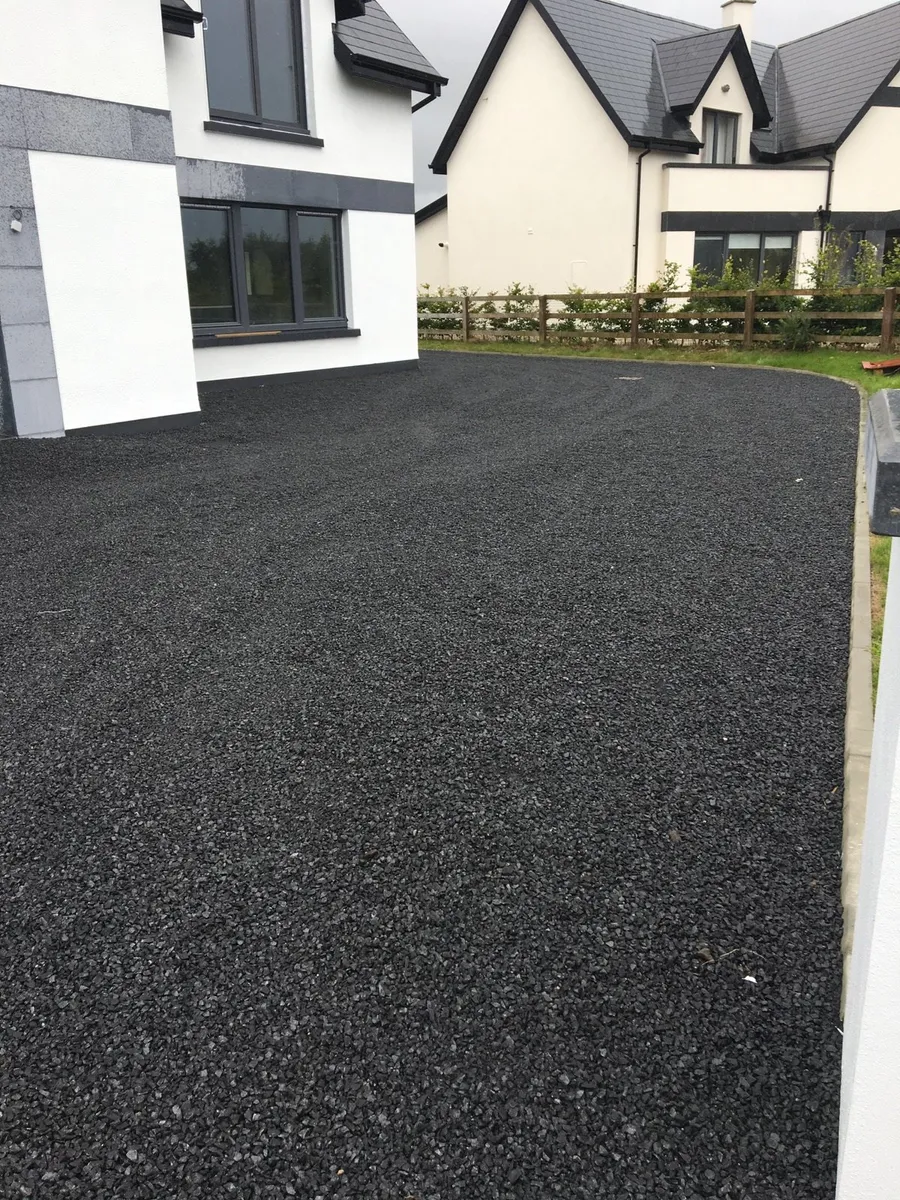 Kilkenny Black Driveway Chippings 10mm 20 tons - Image 2