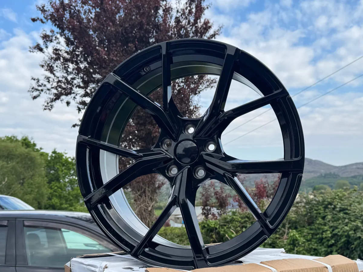 19” rs gloss black 5x112