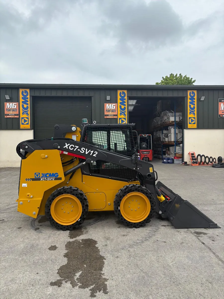 BRAND NEW XCMG XC7-SV12 SKID STEER LOADER - Image 1