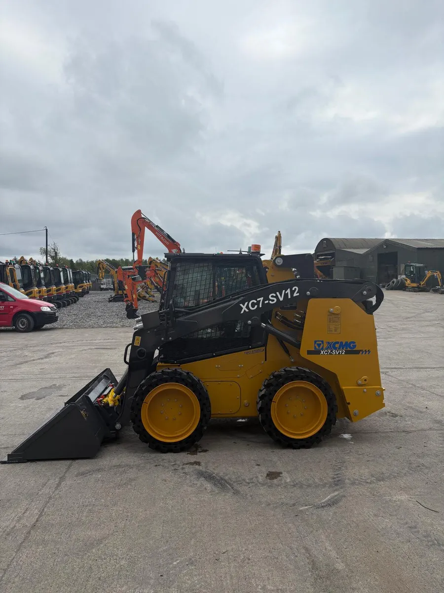 BRAND NEW XCMG XC7-SV12 SKID STEER LOADER - Image 2