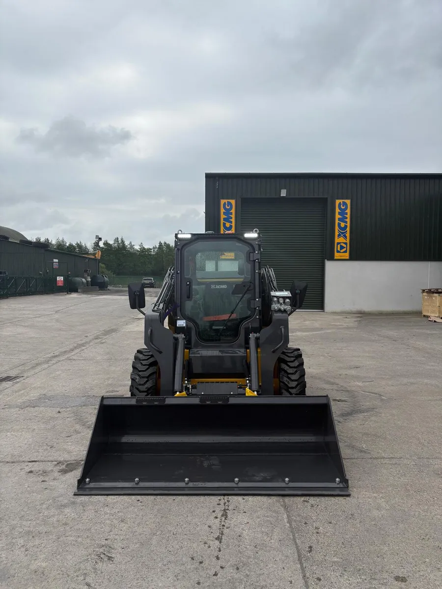 BRAND NEW XCMG XC7-SV12 SKID STEER LOADER - Image 4