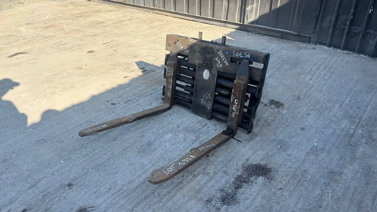 Hydraulic Sideshift Fork Carriage & Forks - Image 2