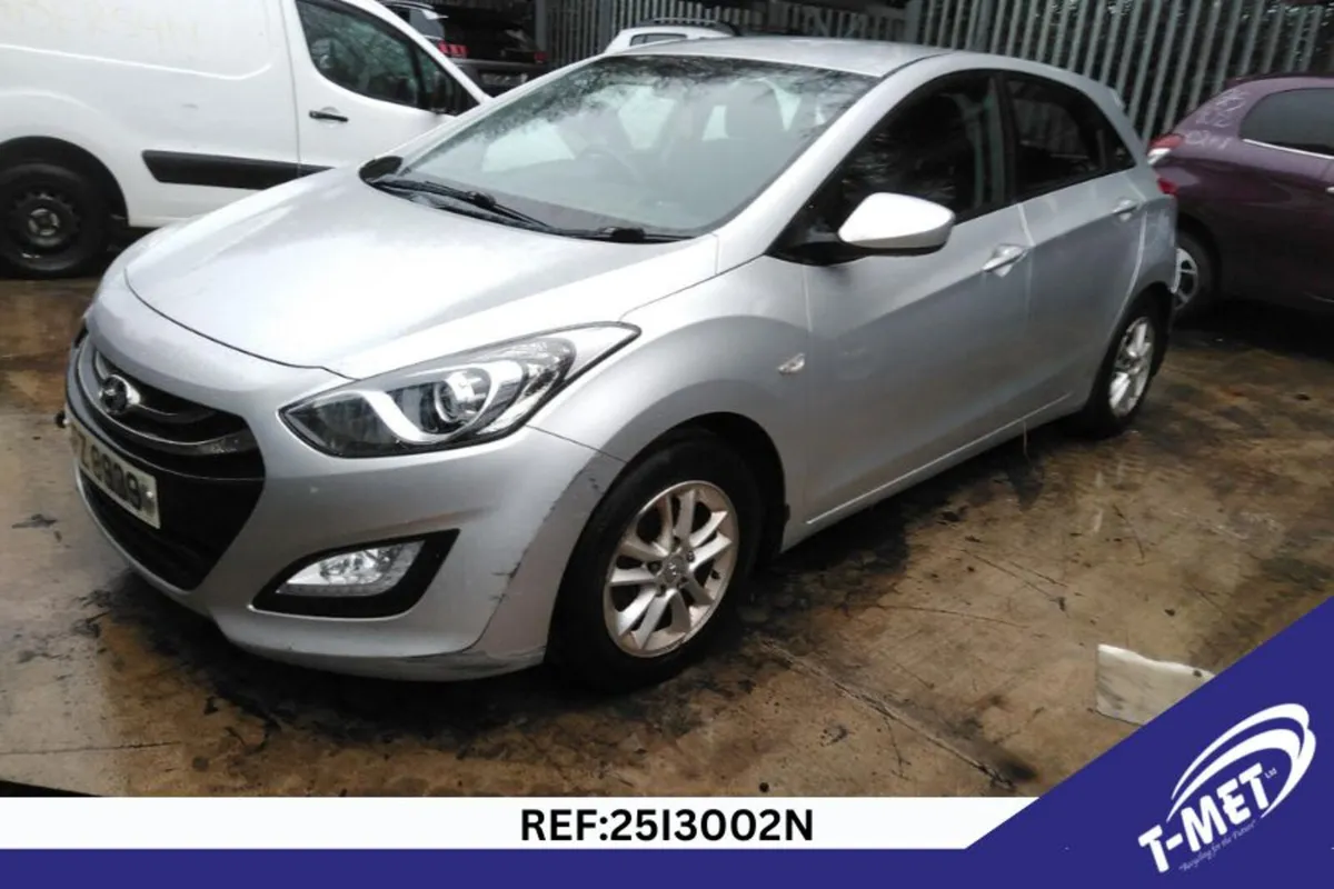 2012 HYUNDAI I30 BREAKING FOR PARTS - Image 2