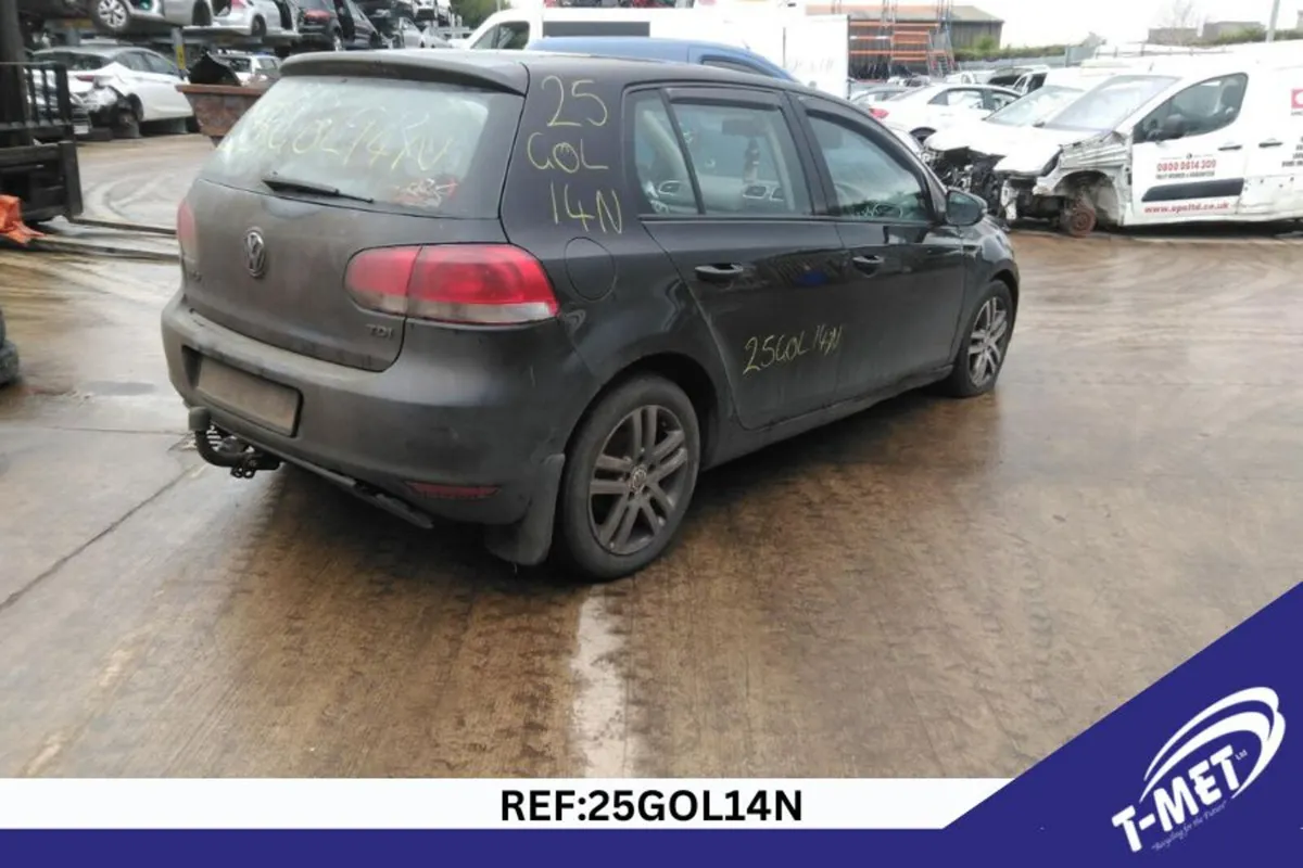 2010 VOLKSWAGEN GOLF BREAKING FOR PARTS - Image 3