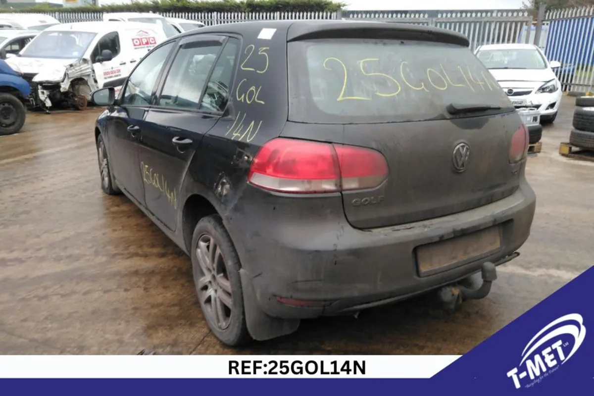 2010 VOLKSWAGEN GOLF BREAKING FOR PARTS - Image 4