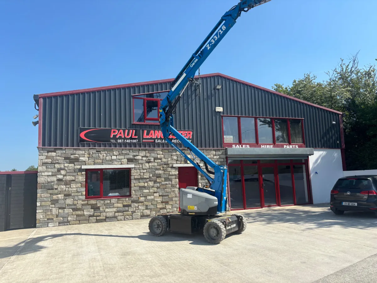 32 foot electric hoist €300 per week - Image 4