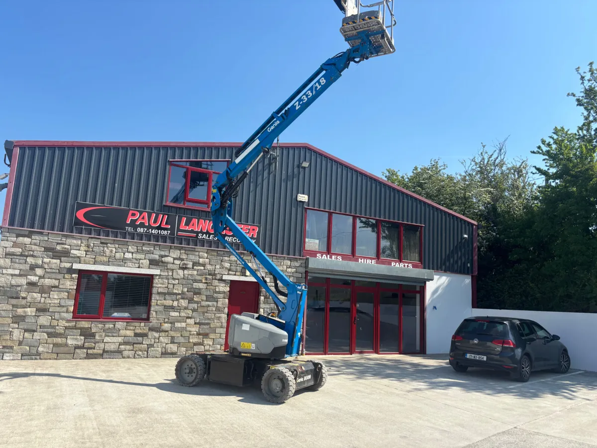 32 foot electric hoist €300 per week - Image 3