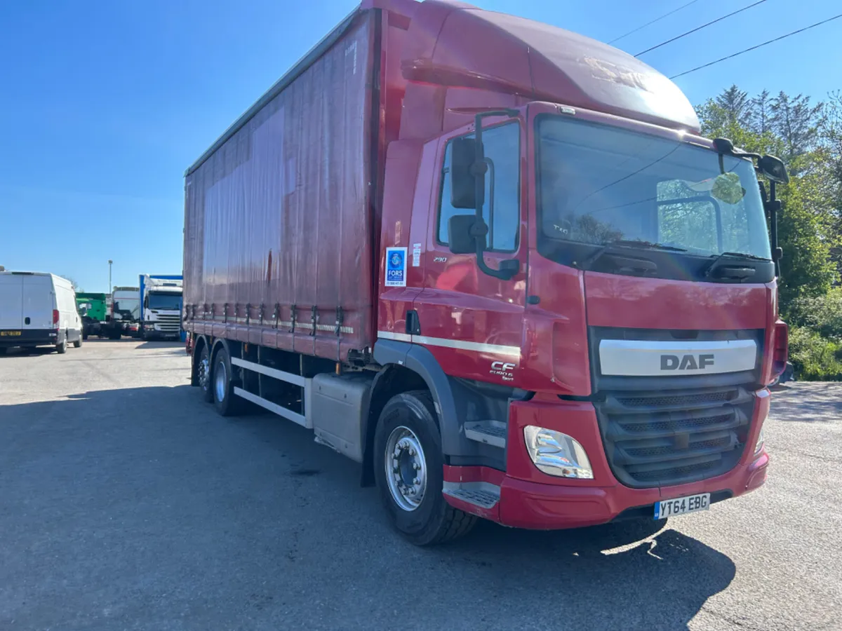 2014 Daf cf 6x2 Curtainsider + Moffett fork lift - Image 3