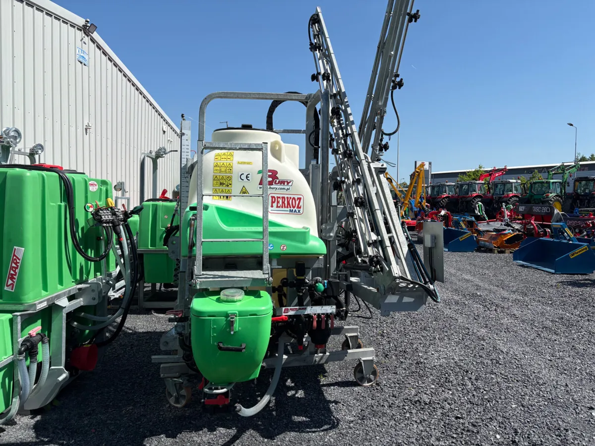 New Bury 1300 Litre Sprayer - Image 3